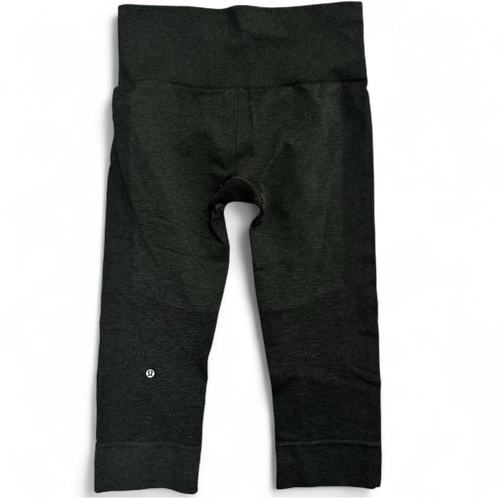 Lululemon Women’s Seamless Cropped Ribbed Leggings Olive Green Size 4